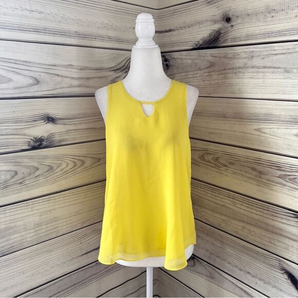 E&M Yellow Keyhole Cutout Relaxed Fit Tank Top - Picture 2 of 6